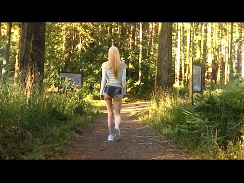 ❤️ Piękna kobieta porusza się powoli, nie naga wideo ️❌ Porn video at pl.sexera.ru ❌️